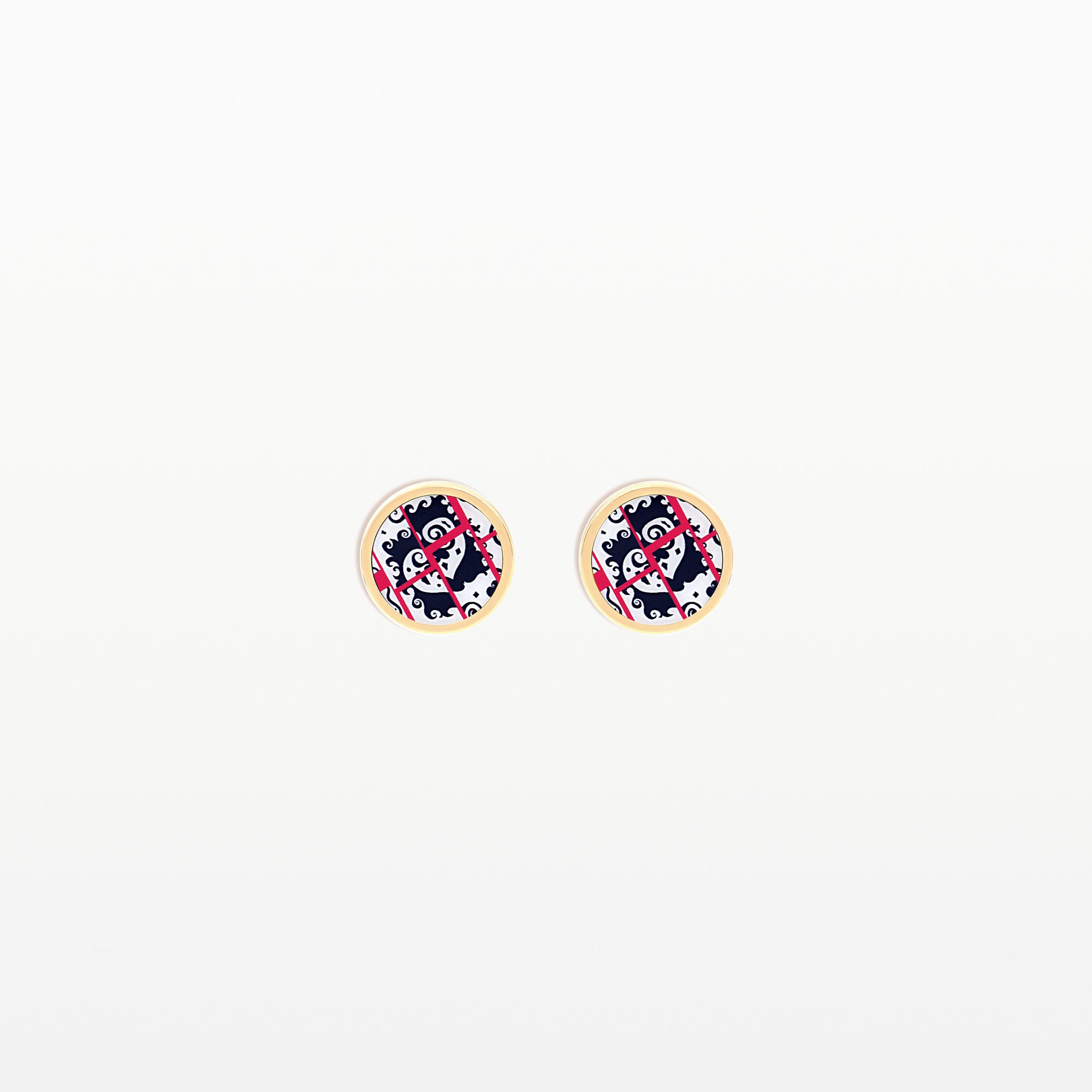 Heart Shake stud earrings